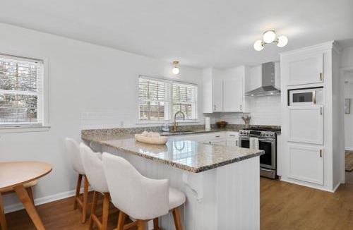 Hanahan House | Family Home and Private Backyard