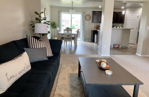 Star House | Family Home Great For Gatherings + Office