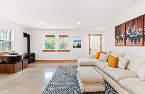 Sandpoint House | Family Home - Sandpointschweitzer