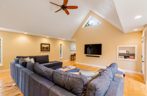 Coeur d'Alene House | Family Lake House