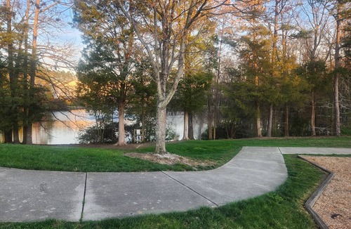 Charlotte House | Family & Racing Excitement Await