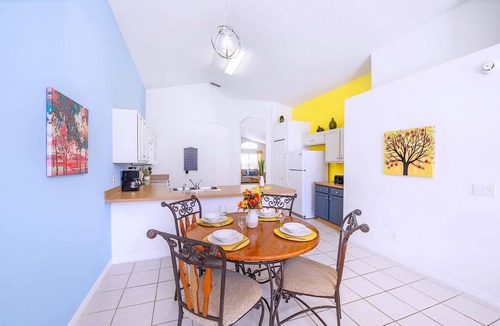 Solana Cottage | Family Resort Home w Pool, BBQ & Game Room