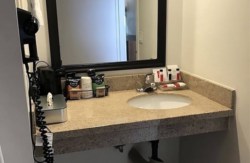 Torrance Hotel | Family Vacation! Two Amazing Units, Pool, Near Attractions