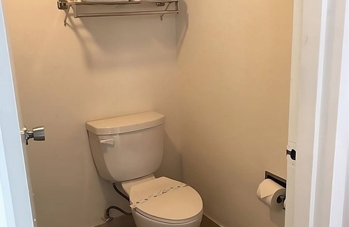 Torrance Hotel | Family Vacation! Two Amazing Units, Pool, Near Attractions