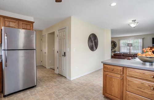 Drayton Plains House | FamilyNest/King Bd/GameRoom