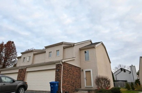 Riverside House | Fancy retreat near Bridge Park: 3BR/2.5BA/2 Car Garage