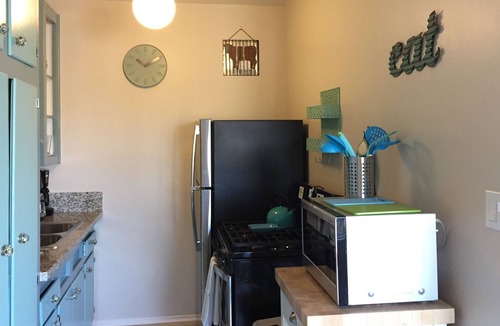 Palms Apartment | Fantastic Palms/ Culver/ Venice. 1 bedroom apartment.