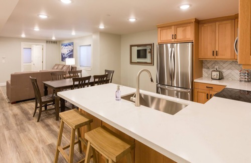 Cottonwood Heights Apartment | Fantastic ski location! Beautiful, brand new 2 BR unit sleeps 6