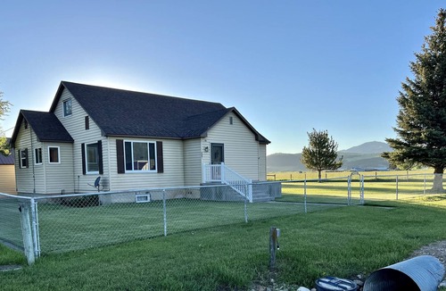 Freedom House | Farmhouse Retreat