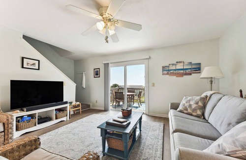Fernandina Beach House | Fernandina Beach Vacation Rental: Steps to Beach!