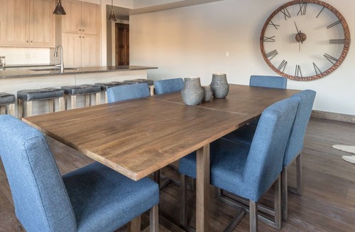 Big Sky Condo | Festive Availability! Ski-Chic Condo! Lone Peak Mountain View! Close to Big Sky