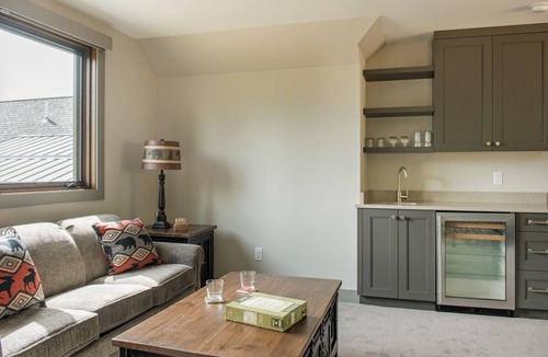 Big Sky House | Festive Dates Available! Stunning Home with Beautiful Lone Peak Views! Hot Tub