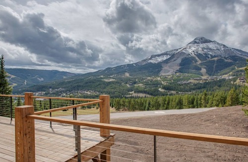 Big Sky House | Festive Dates Available! Stunning Home with Beautiful Lone Peak Views! Hot Tub