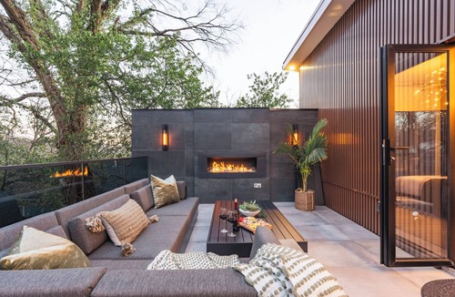 Underwood Hills House | FIFA 2026 HQ - Two Cabins, Sleeps 12 - 2.5 Mi to Mercedes-Benz Stadium