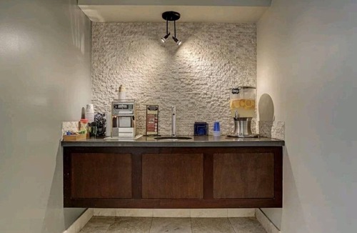 Uptown Apartment | FIFA Dream Residences | 2 Beautiful Apts Galleria