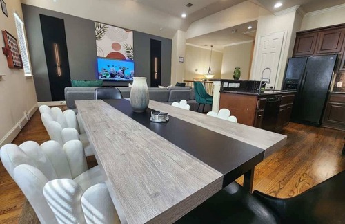 Woodlake - Briar Meadow House | FIFA Stay | Dual Home | Private Pool | Sleeps 16