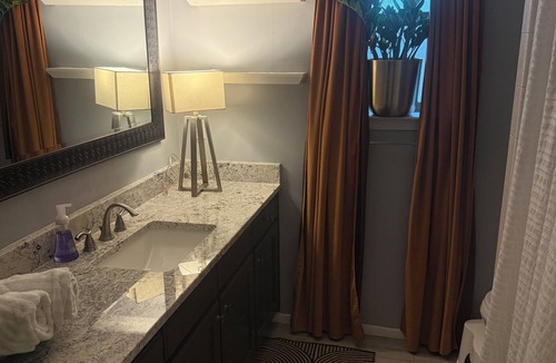 Southwest Arlington House | FIFA WORLD CUP Marvelous 2-bedroom house with Kitchenette in charming Arlington