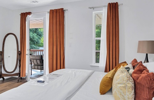 Collier Heights House | FIFA World Cup Ready Near Stadium + MARTA Sleeps 6