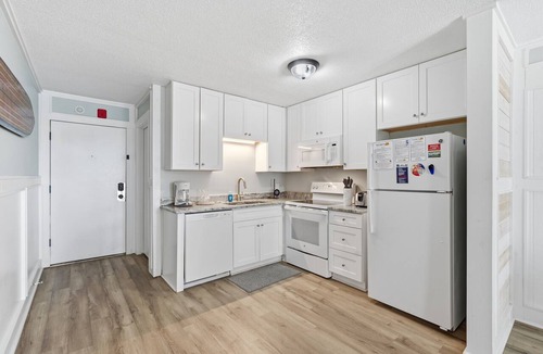 North Myrtle Beach Condo | Finestere C2 Nice 2 Bedroom Ocean View Condo In Cherry Grove Beach