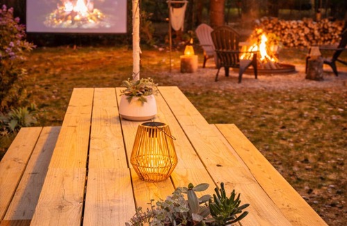 Fostoria House | Firefly-A Cozy Escape at Birch + Flame Hot Tub