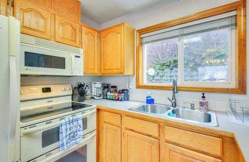 Bayview House | Fish & Bike: Lake Pend Oreille Gem w/Hot Tub!