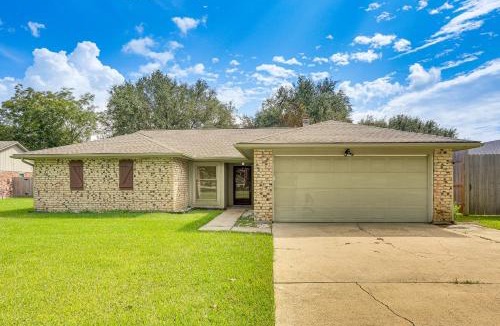 Lake Charles House | Fish, Golf, Explore: Home 3 Mi to Prien Lake Park!