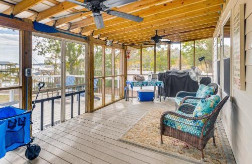 Lake Waccamaw House | Fish, Swim & Grill: Lakefront Carolina Home!