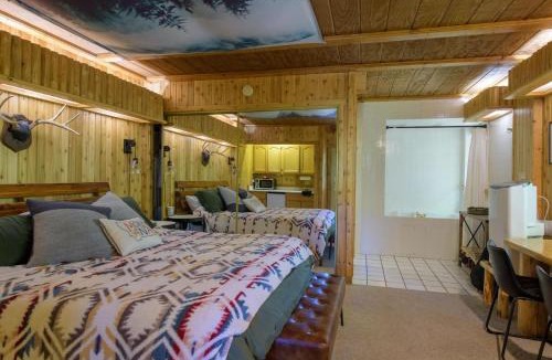 Eureka House | Fishing Escape in the Woods