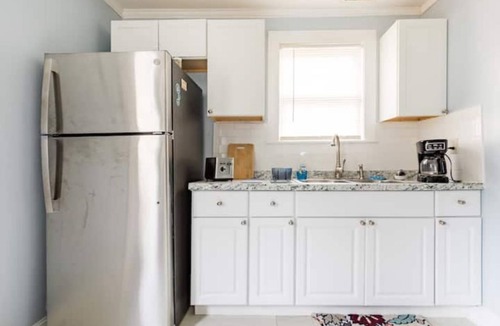 Glen Raven House | Fit for a Queen