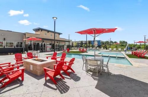 Jarrell Apartment | Flatz 1118