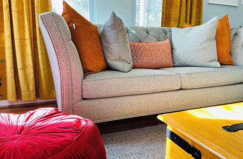 Winston - Salem House | Flexible 4 Bedroom Retreat-2-4BR, Spacious, Cozy Stay for any Getaway &Purpose