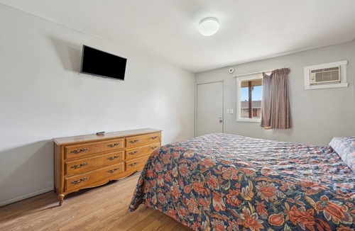 Flint Hotel | Flint Motel by OYO MI Near I-475