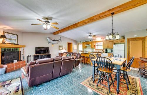 Flippin House | Flippin Home with Fire Pit Walk to White River!
