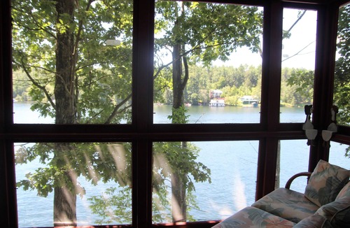 Lake George House | Float through your summer vaca on the lake in your 4 bed lakeside home.