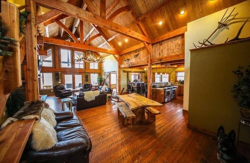 Missoula House | Fly Fisherman's Lodge on the Bitterroot River, Lolo Mt