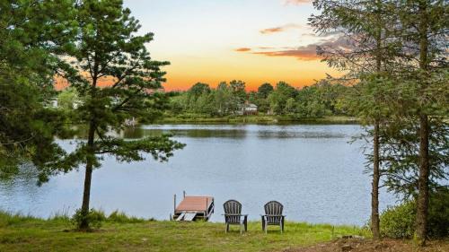 Long Pond House | For Lake Sake by AvantStay Lakefront Hot Tub View