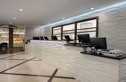 Downtown Detroit Hotel | Fort Pontchartrain Detroit, a Wyndham Hotel