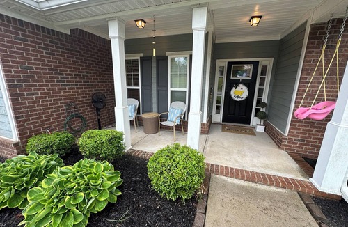 North Augusta House | FOUR BEDROOMS! Quiet and convenient Masters rental. Easy access to everything.