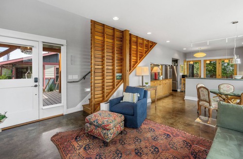 Bozeman House | Foxtail Haven - Spacious 3 bedroom, light filled 30+ day rental in Bozeman!