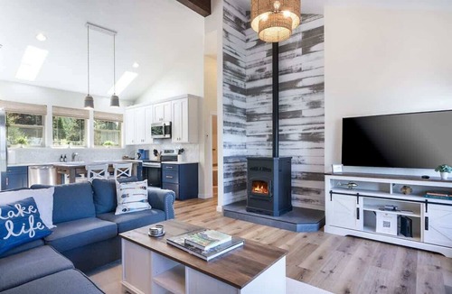 Kalispell House | Foys Lake House offers perfect lakeside vacation!