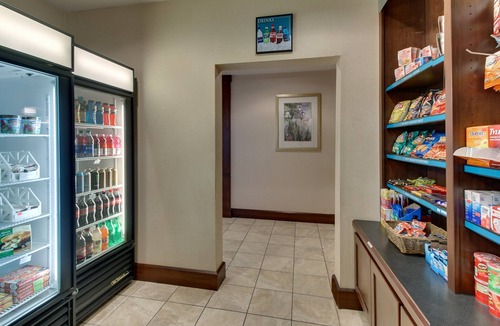 Grant Creek Apartment | Free Breakfast. Pool & Hot Tub.