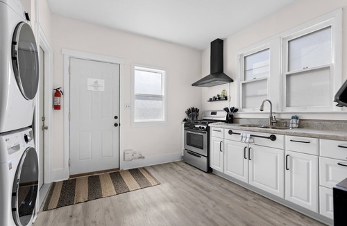 Fort Wayne House | 🏡FREE Coffee - FAST Wi-fi —Mi Casa ☀️