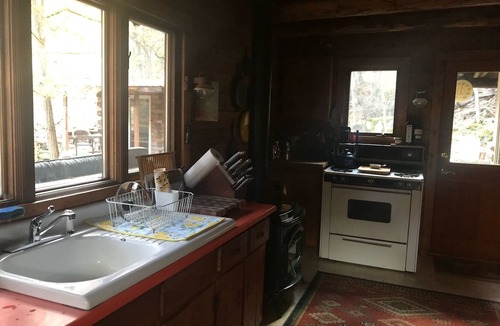 Riggins Cabin | French Creek Inn. Creekside Cabin with Fire Sauna