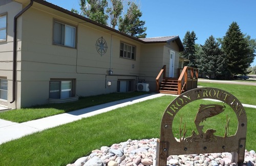 Cascade Apartment | Freshly Remodeled 2 Bedroom, Full Kitchen, living Room Suite, in Cascade unit #3