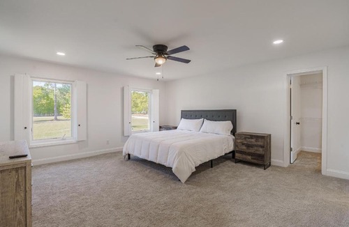 Blythewood House | Ft. Jackson, Dogs, 1G Wi-Fi, Health Professionals