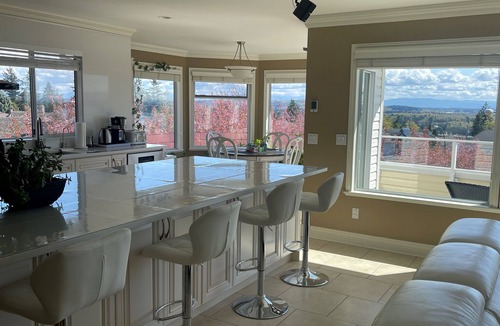 White Rock Apartment | Full advantage of 180 degree PANORAMIC view of OCEAN & MOUNT BAKER