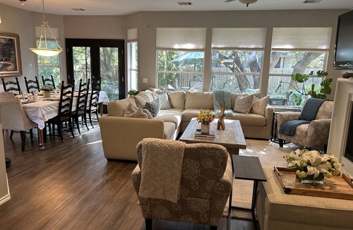 Travis Country House | FULLY REMODELED-BEST LOCATION IN AUSTIN Pet Friendly-Gateway to the Hill Country