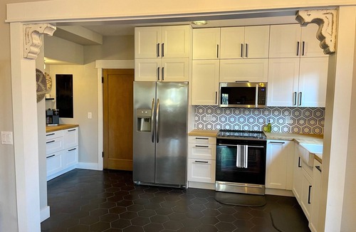 Wallace House | Fully remodeled historical home -Downtown Wallace