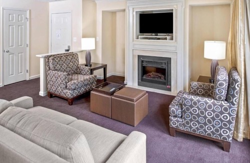 Berkeley Hotel | Fun-Filled Getaway with Pools, Mini Golf, Tennis, Volleyball & More
