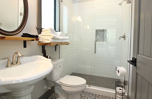 Wimberley Cottage | GAC- Blanco Suite - Modern Cabin, Minutes to Wimberley Square